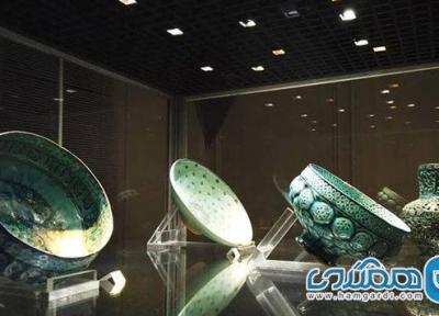 عدم امکان نمایش بسیاری از آثار مخزن موزه رضا عباسی به دلیل نبود ویترین مناسب